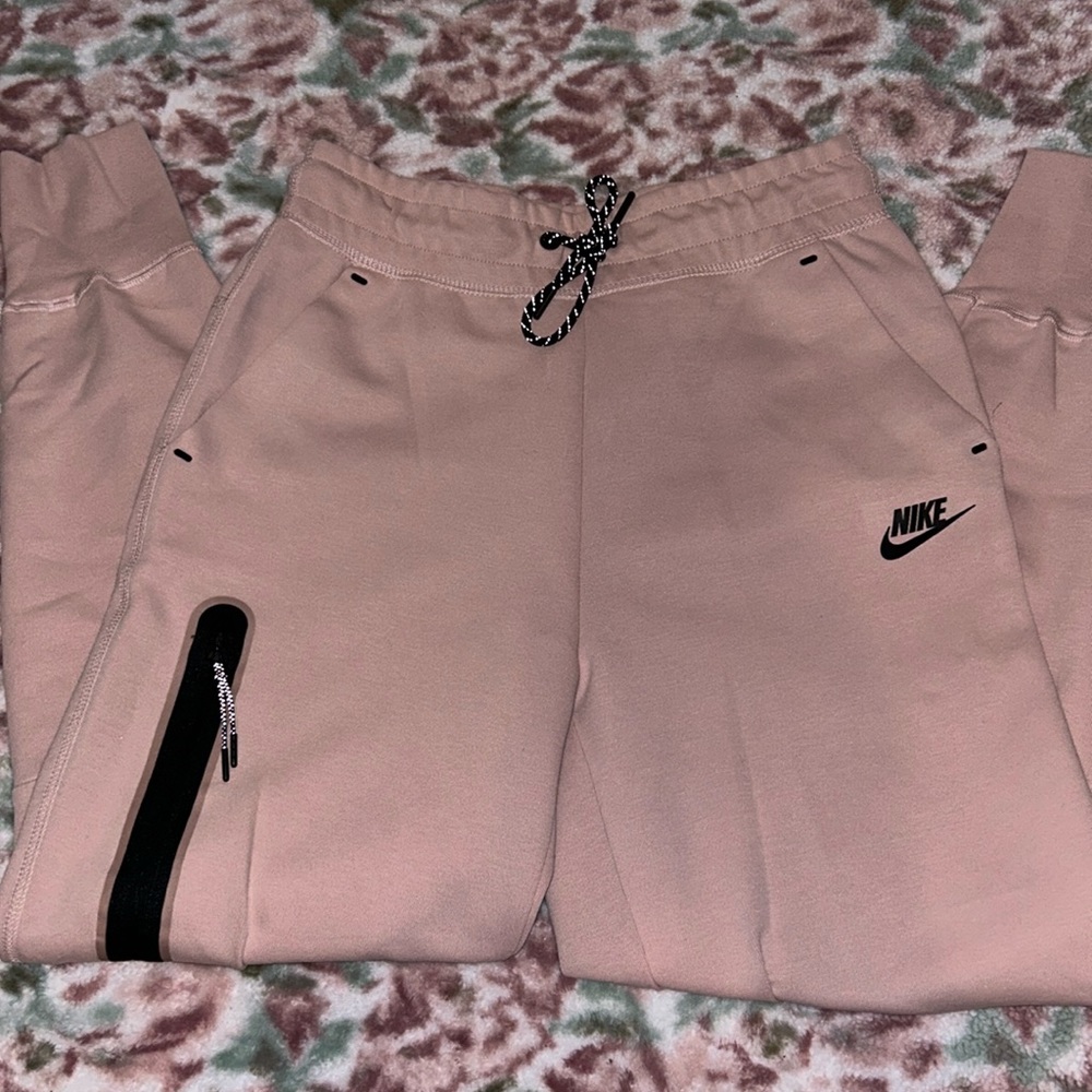 RARE Nike Tech jogger